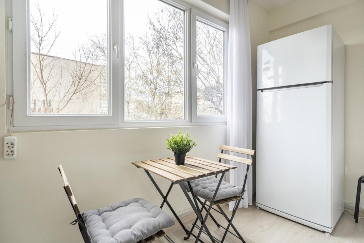Ferienwohnung Modern Flat With Balcony On Bagdat Street Istanbul Exterior foto
